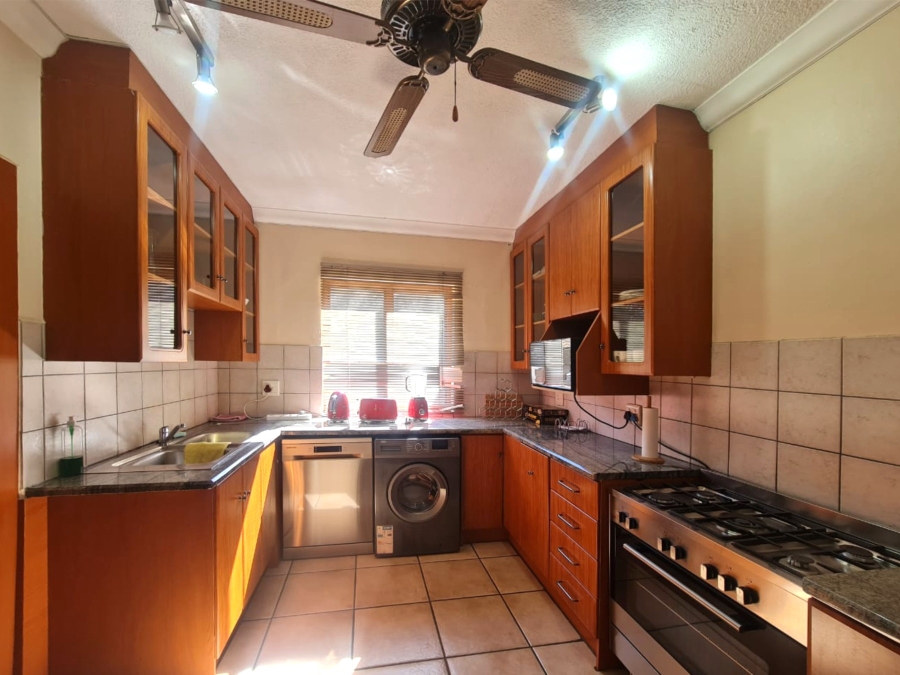 To Let 4 Bedroom Property for Rent in Eagles Landing North West